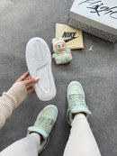 Tênis Feminino NK Jordan 4 Lançamento Pistache