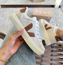 Tênis Feminino VRT Cadarço Off/Caramelo