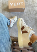 Tênis Feminino VRT Cadarço Off/Caramelo