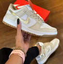 Tênis NK Dunk Feminino Branco Ouro